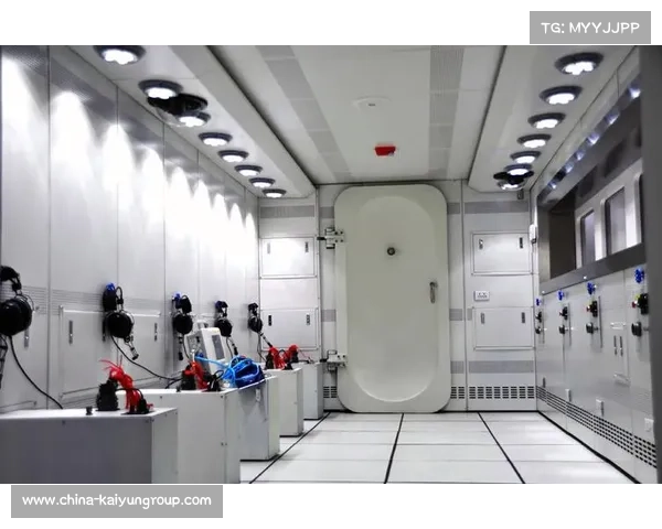 VAR裁判隔离区揭秘：密封舱与心理辅导助力减压防误判