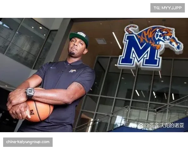 孟菲斯大学主帅哈达威 执教第八赛季面临阵容重组